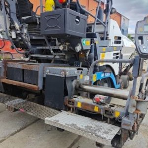foto 10t finišer 4.2m asfalt Vögele Super 1303-2 silnice pokládka